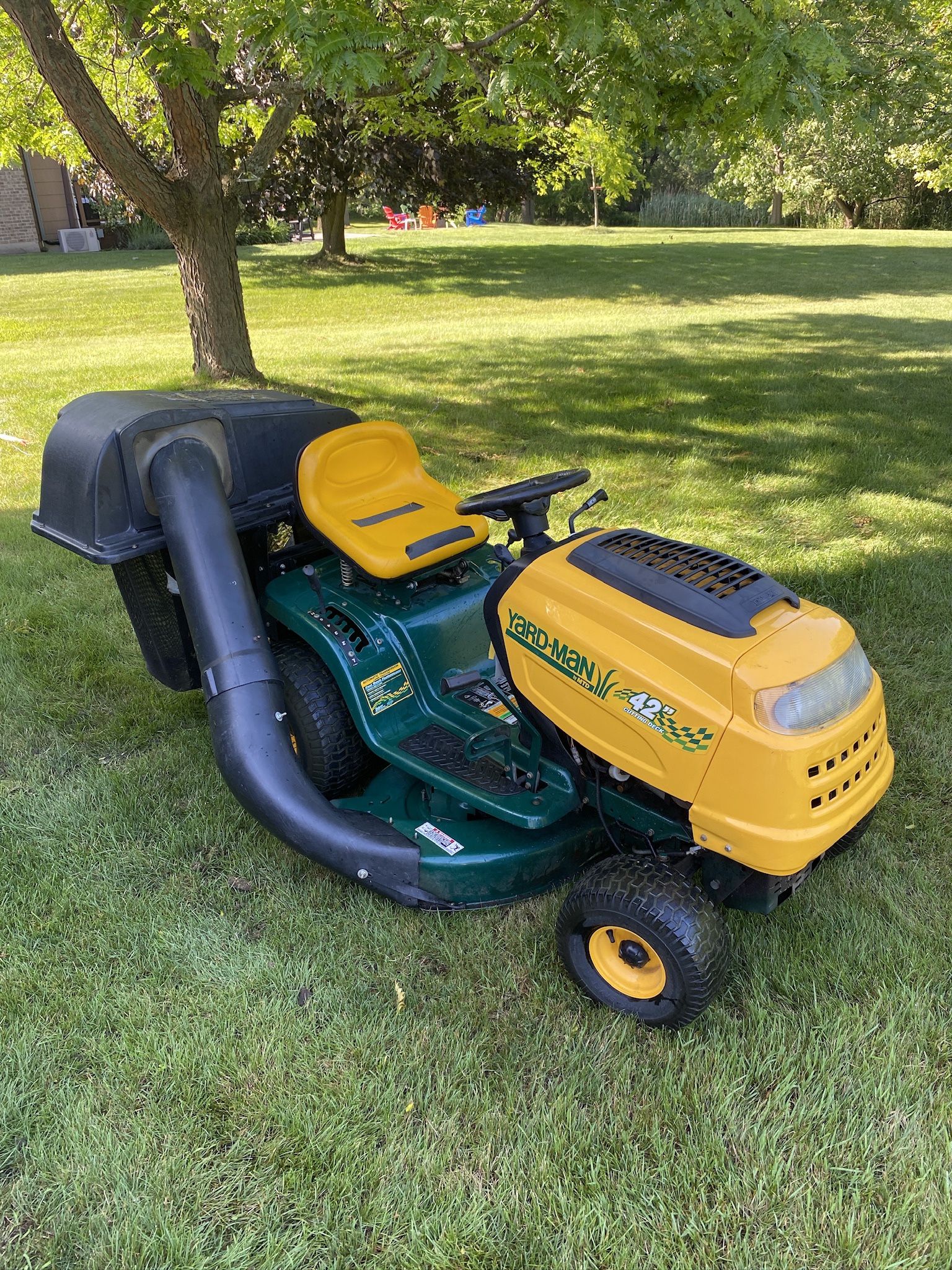 42 Inch MTD Yardman Lawn Tractor With Bagger
