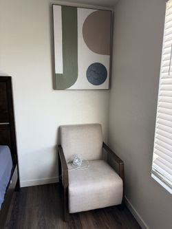 Bedroom Furniture – Downsizing Sale (TV NOT Included)