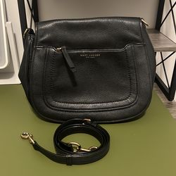 Marc Jacobs New York Black Pebbled Leather Crossbody / Shoulder Bag – Gold Hardware