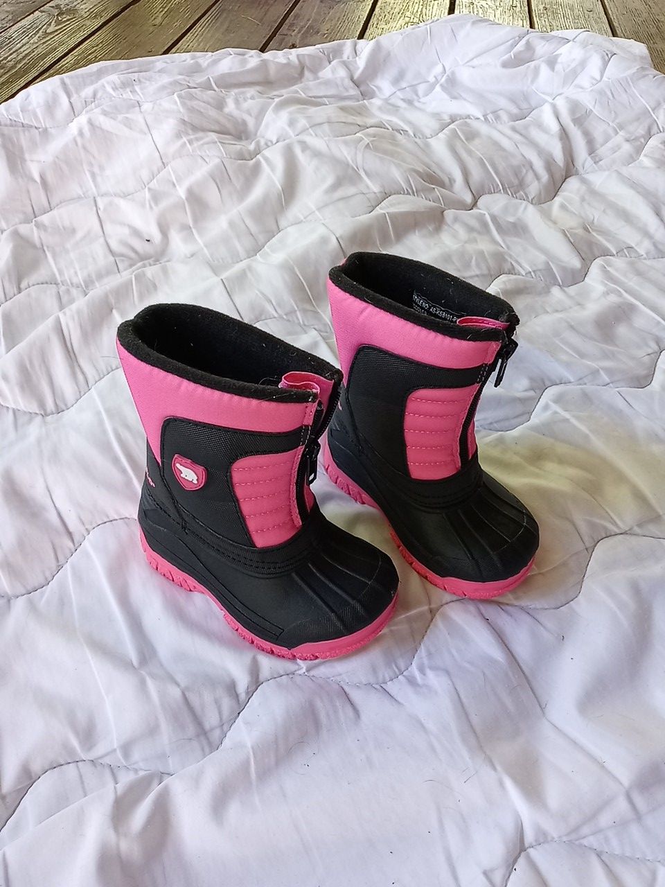 Toddler snow boots size 7