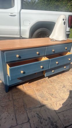 Dresser