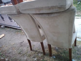 23 OFFICE IDENTICAL CHAIRS!! 3 OFFICE SWIVELS!! 4 DINNING TABLE CHAIRS!! & 1 LEATHER PATTED/PINNED CHAIR !!  PACKAGE