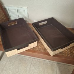 Set Of 2 Wicker Trays In Excellent Condition