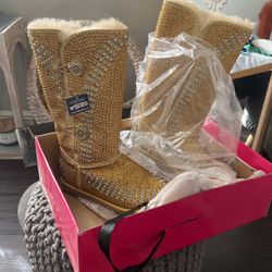 Woman Fur Diamond Boots Size 6 From SHIEK 