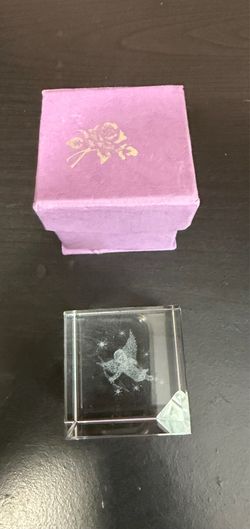 3D Laser-Etched Crystal Cubes