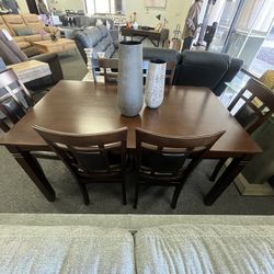 Dining Table +6 Chairs 