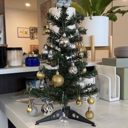 Mini Tabletop Christmas Tree