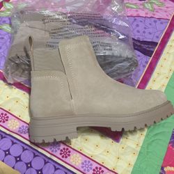 women's boots 8.5
