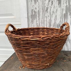 Large Handmade Round Wicker Storage Basket w/Handles Laundry Etc 21”x14”high 