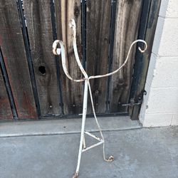 Metal Plant Stand