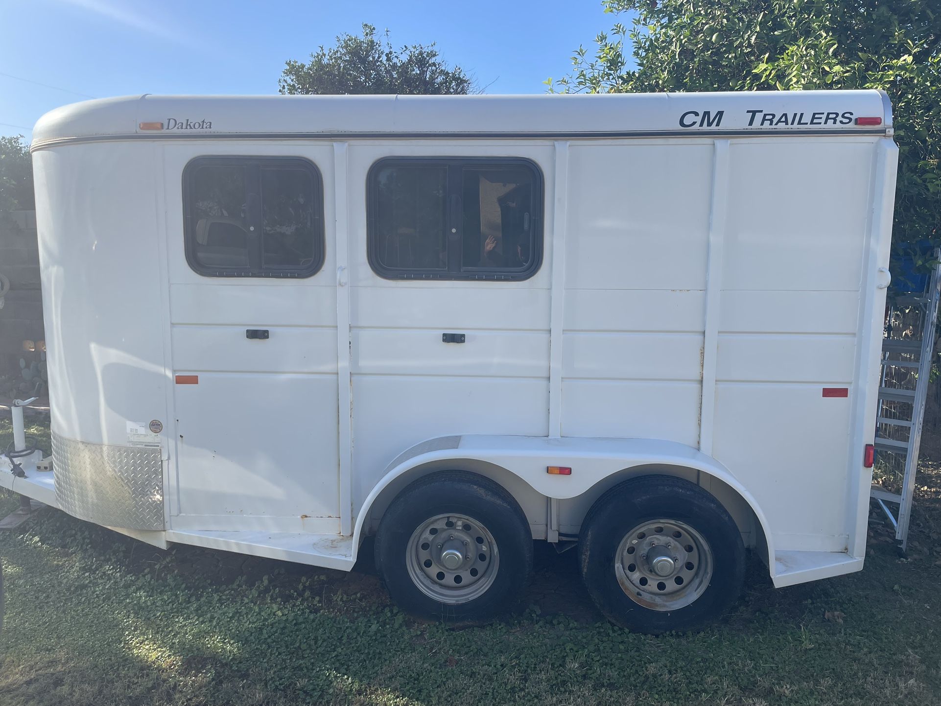 CM Horse 2 Horse Slant Trailer