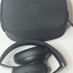 Beats Studio Pro - Wireless Bluetooth Noise Cancelling Headphones - Personalized Spatial Audio, USB-C Lossless Audio, Apple & Android Compatibility, U