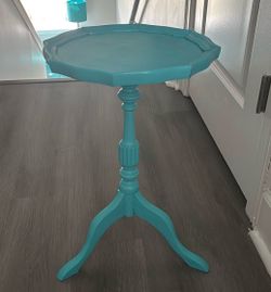 TABLE PRICE SALE IS ONLY IF PICK UP THIS WEEKEND