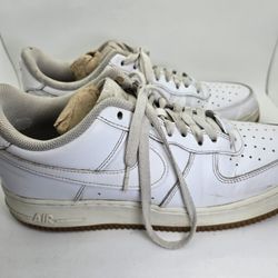 Nike Air Force 1 Low '07 Shoes Men's 9.5 White Gum Leather Athletic Gym Sneakers
