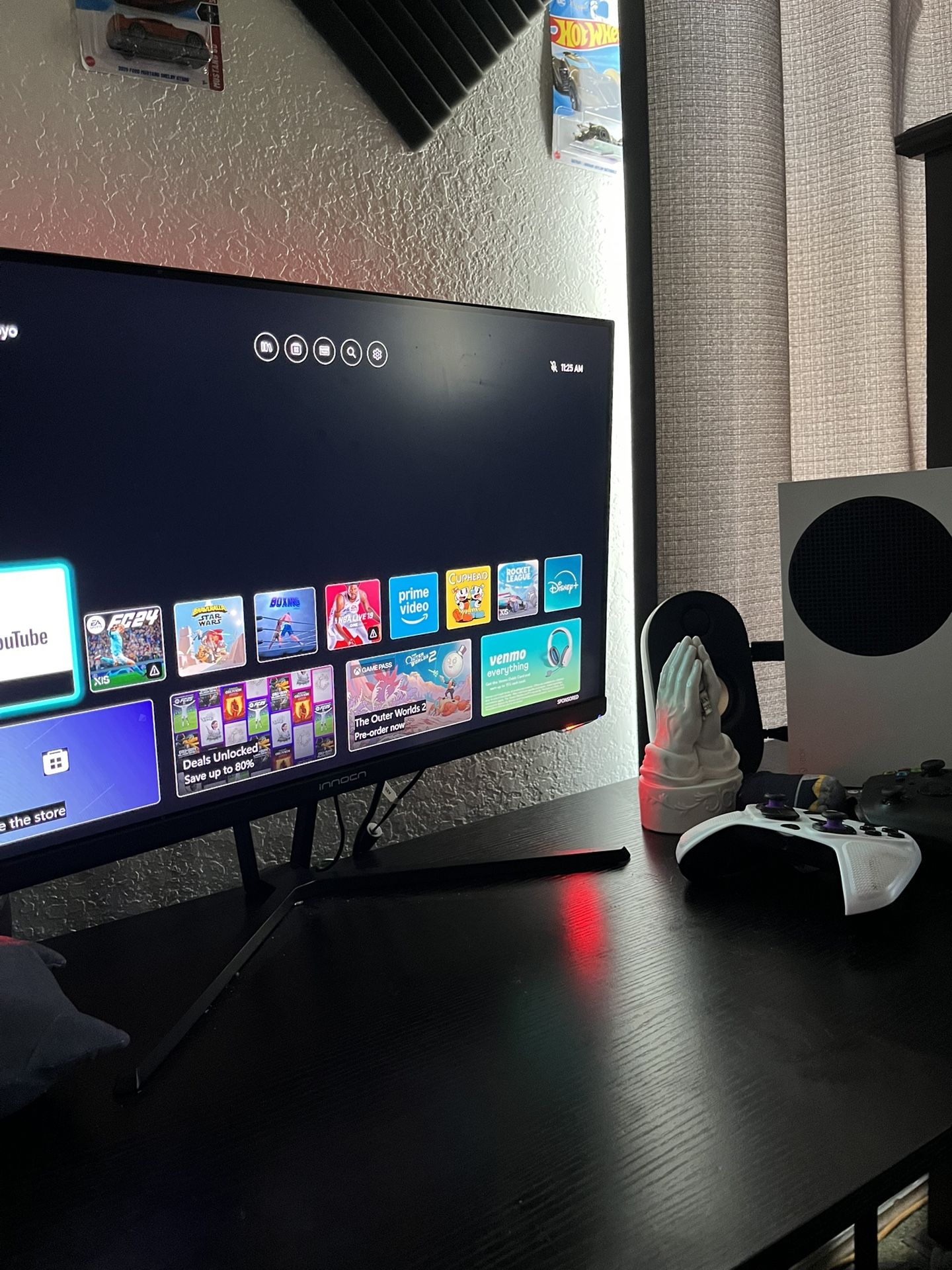 Xbox Series S + Monitor 165htz 1ms + 2 Controllers (Including Gambit)