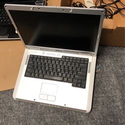 DELL LAPTOP !!! CEAN!!! GREAT FOR USE!!! 