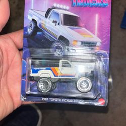 Hot wheels, tubular trucks, Toyota 4 x 4
