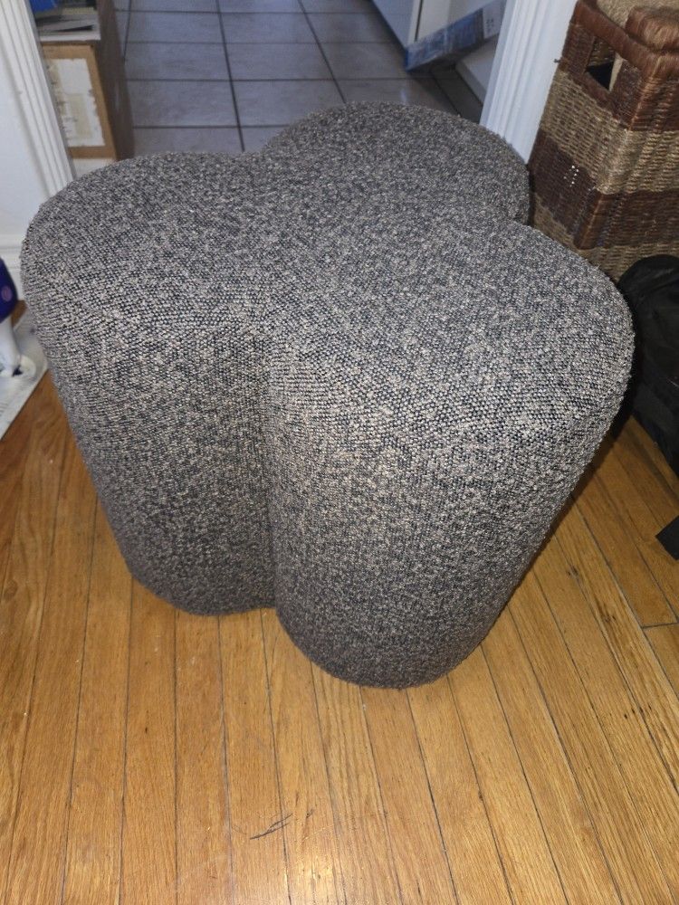 Ottoman/footrest