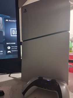 Ps5 digital slim & 27 inch Samsung curve monitor