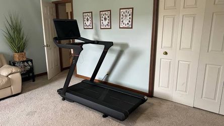 Peloton Tread