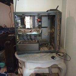 Amd Ryzen 7 5800 8 - Core Processor 32 GB Ram, Amd  R6750 XT 500 GB Hard drive Desktop In Master Cooper Case .