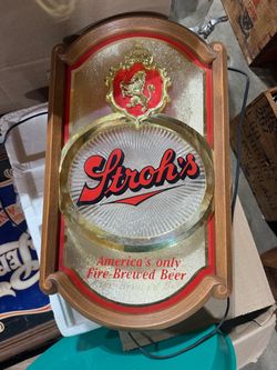 Stroh's Beer Lighted Bar Sign
