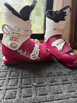 Girls ski boots