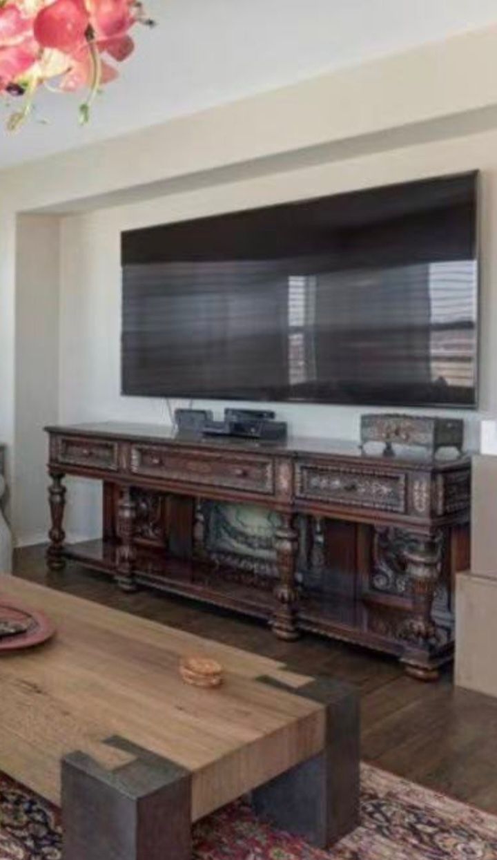 85 Inches Smart TV