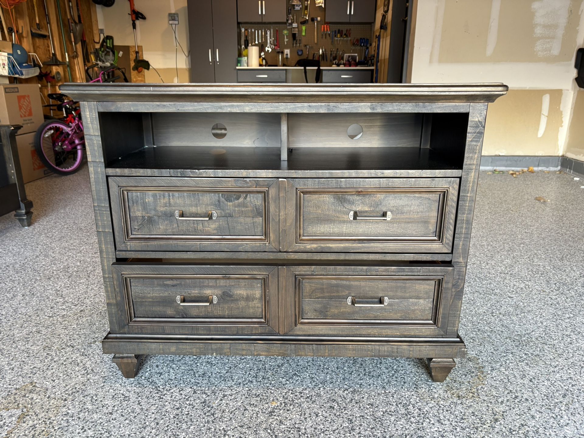 Matching Twin bed Set / dresser