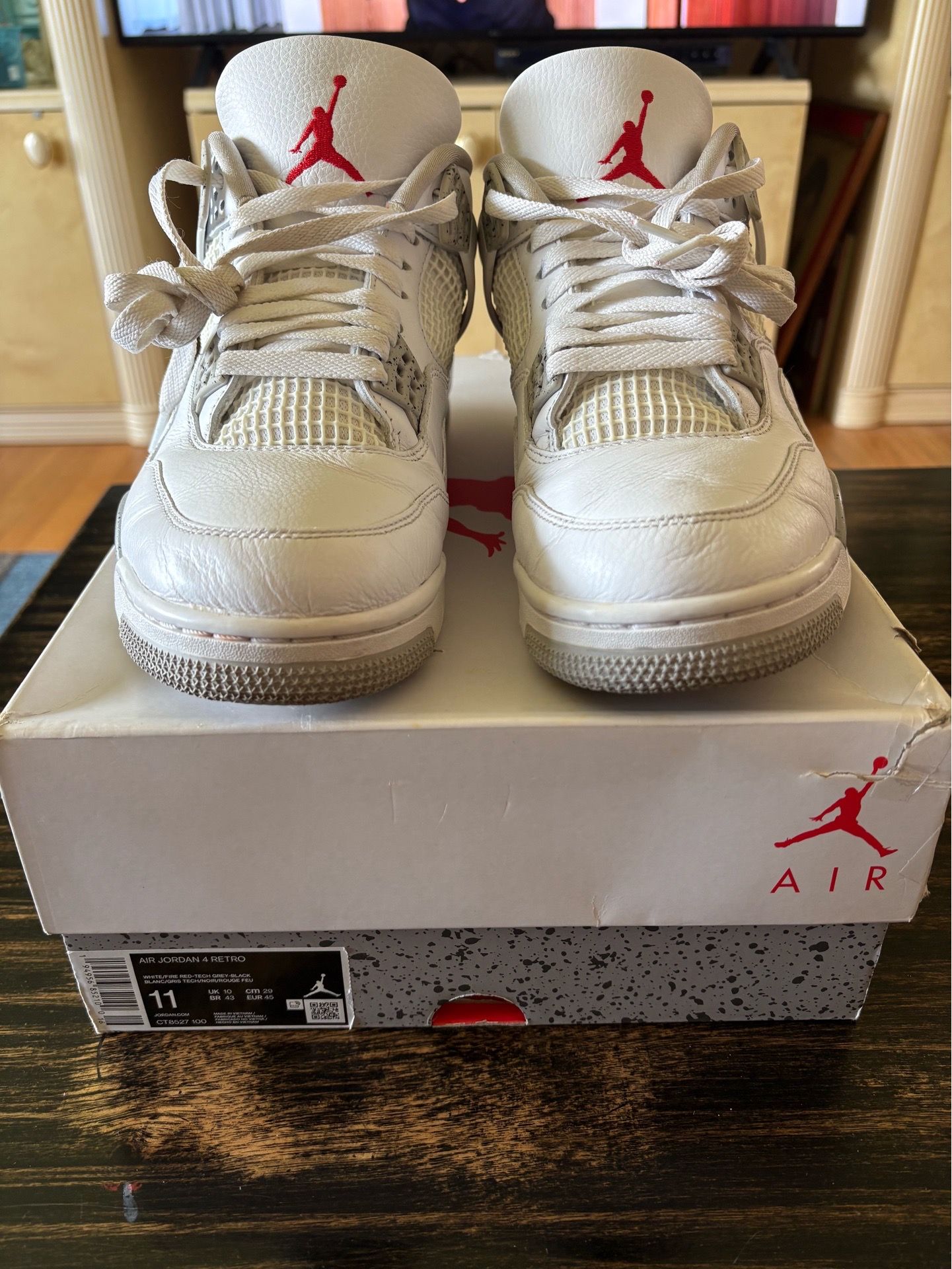 Air Jordan 4 white Oreo size 11