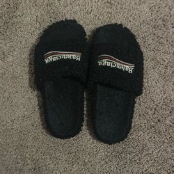 Balenciaga “Black” Size 9