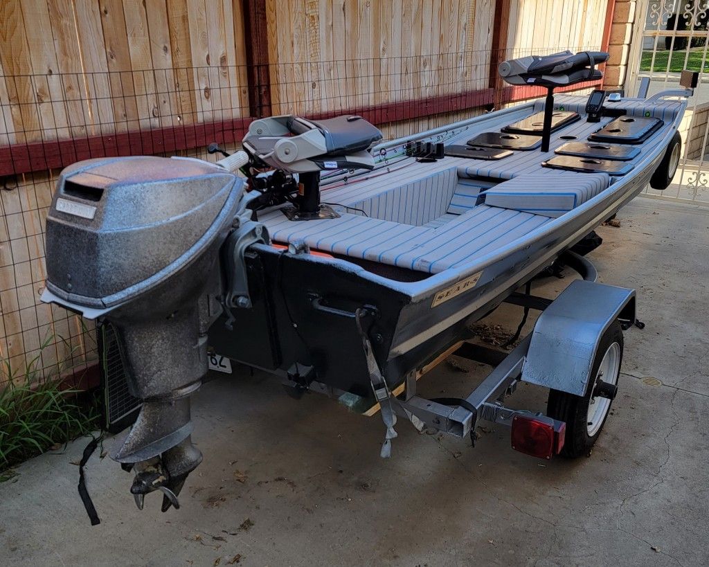 12 Foot Aluminum Boat For Sale!!!! Need Gone NOW for Sale in Riverside ...