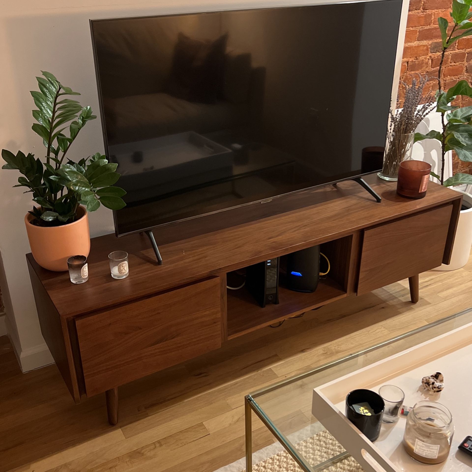Article, Seno Media Unit (walnut, 63”w)