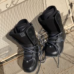 New snowboard boots 11.5