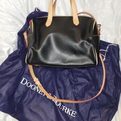 Dooney & Bourke Purse 