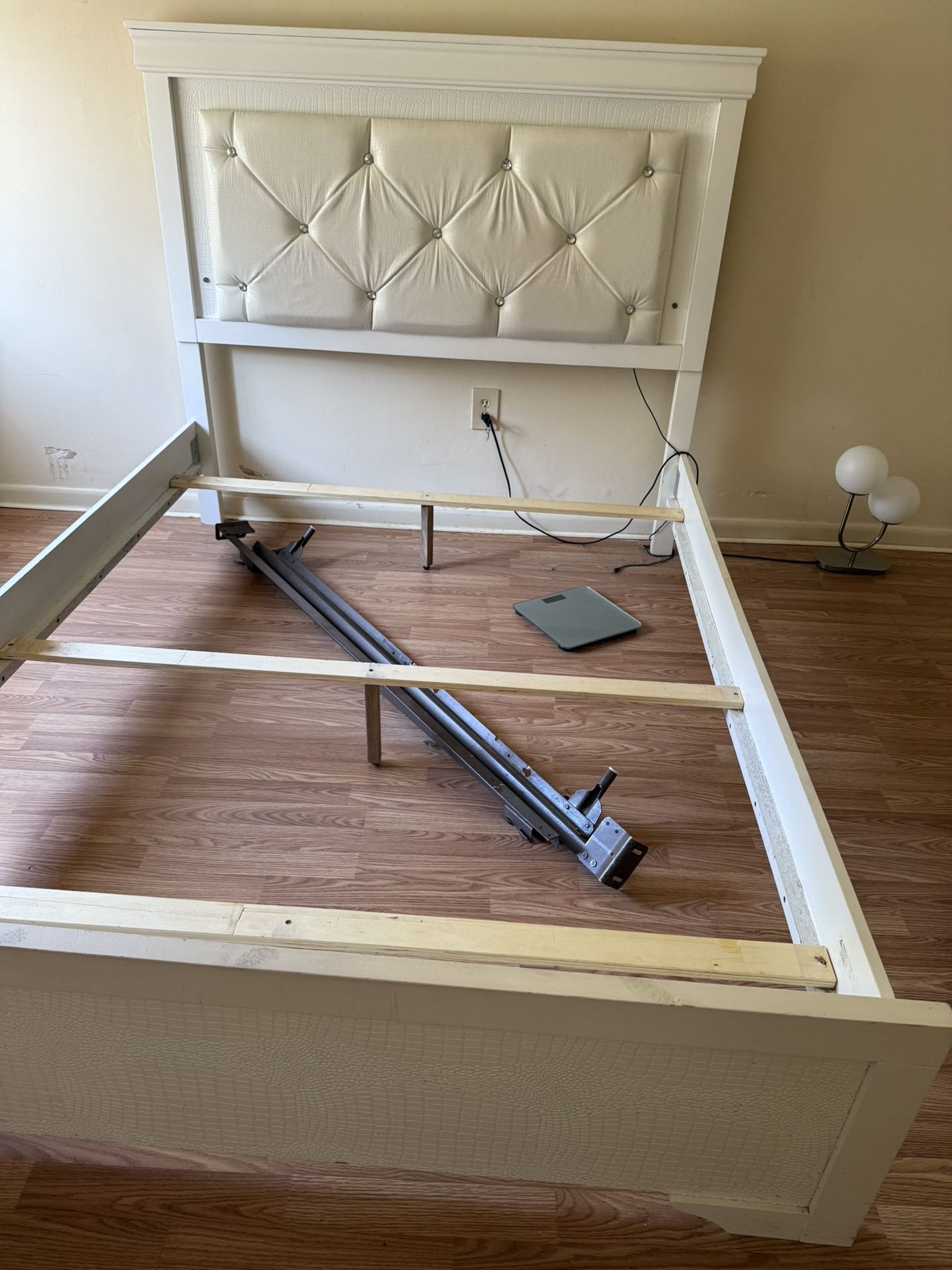 Bed Frame Queen Size