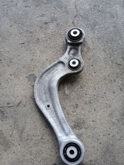 19-25 Porsche Cayenne Audi Q7 Q8 Rear Right Passenger Side  Upper Control Arm Original
