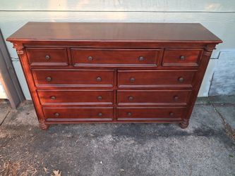 Bedroom dresser
