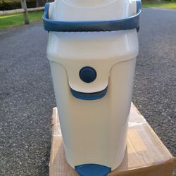 Diaper Champ diaper pail