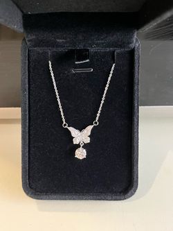 Butterfly necklace moissanite 1ct