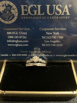 Diamond engagement ring and wedding band