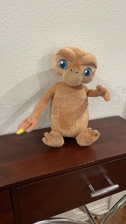 ET Collectible Stomach And Finger Lights Up