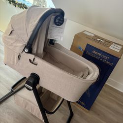 Brand New Nuna Bassinet 