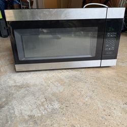 Amana - 1.6 Cu. Ft. Over-the-Range Microwave - Stainless Steel