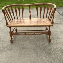 Primitive  Style Serpentine Barrel Spindle Back Bench