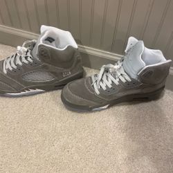 Wolf grey 5 size 12