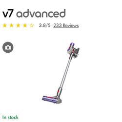 NEW Dyson V7 Advanced 