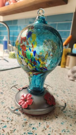 Humming bird feeder