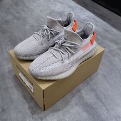 Yeezy 350 Tail Light