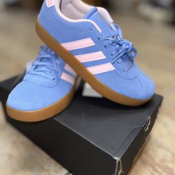 Adidas Shoes Size 7 Kids (8.5 Women’s)